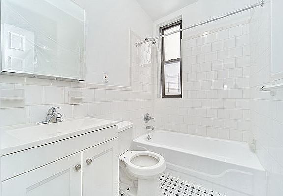 5th image of 1631 2nd Ave #1NS
