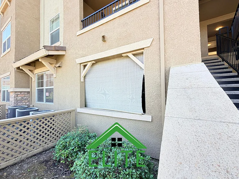 1181 Whitney Ranch Pkwy #711 — Photo 2
