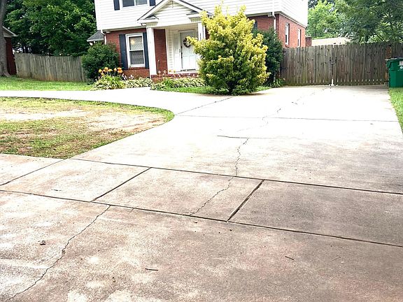 Double gate for inside parking
