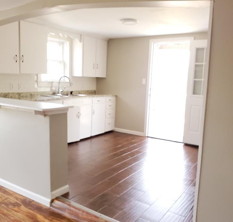 1st image of 413 Pottawatomie St