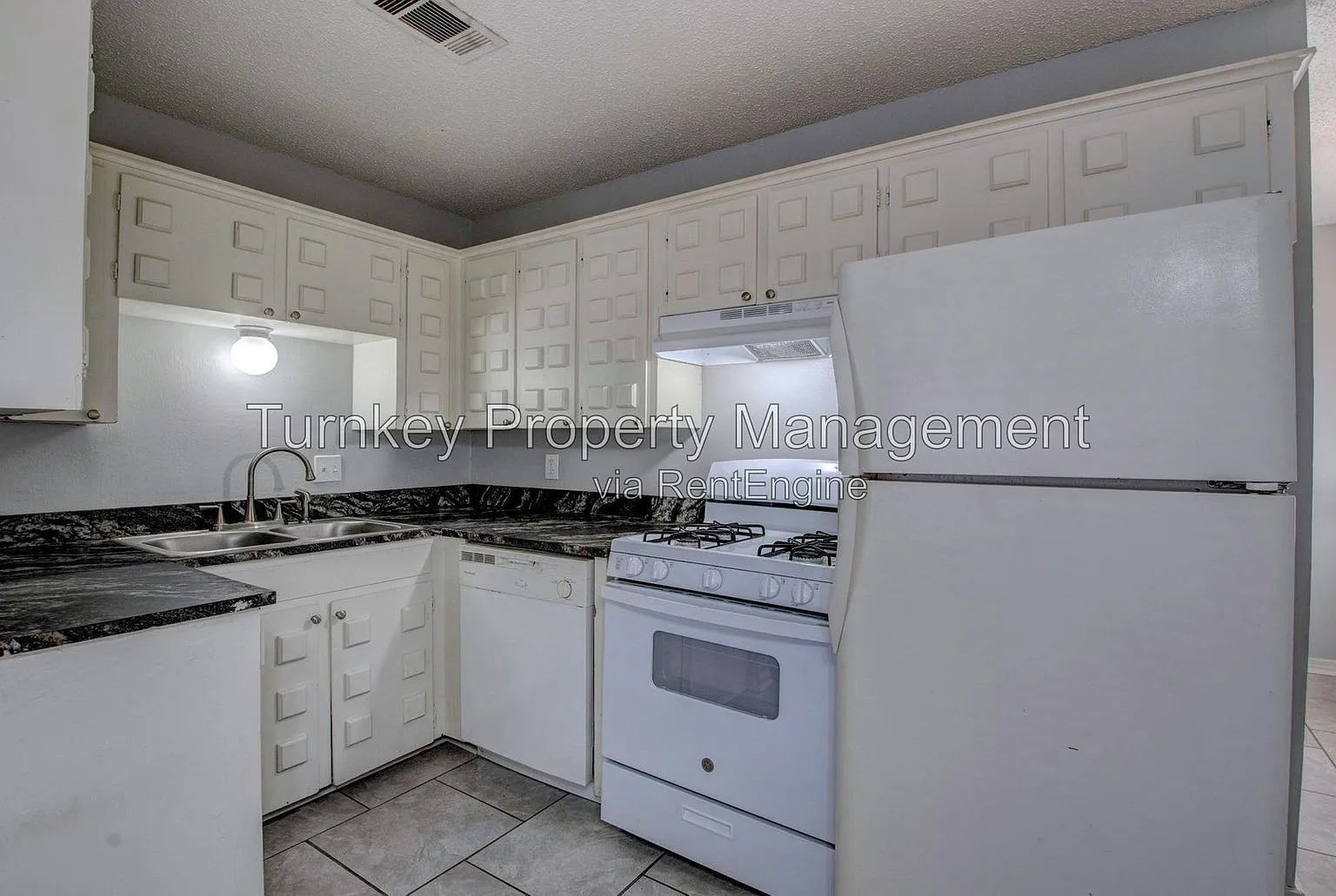 2 bed, 1.0 bath, 900 sqft, $800 — Photo 1
