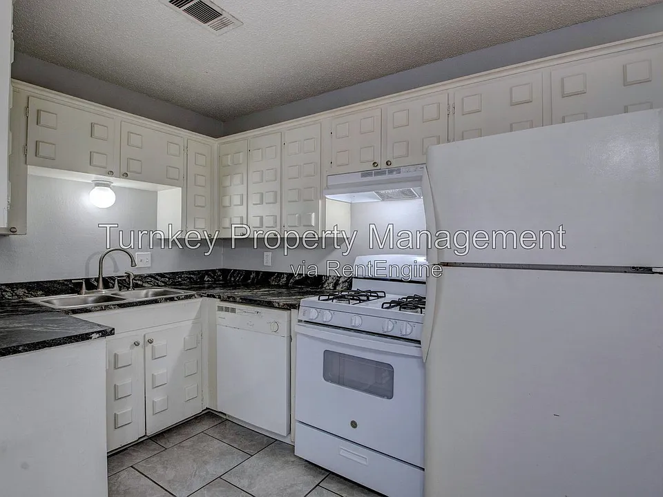 11015 Mara Lynn Rd #D