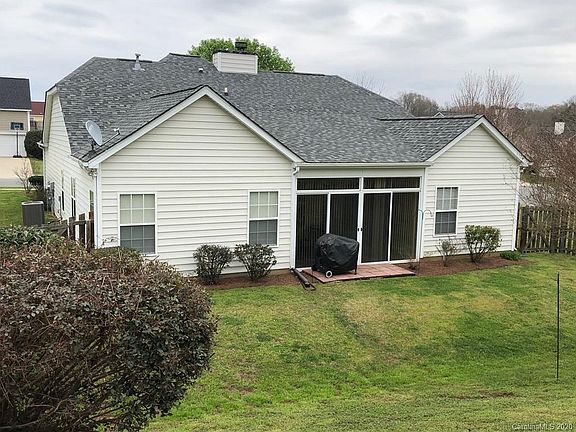 3rd image of 4930 Stowe Derby Dr