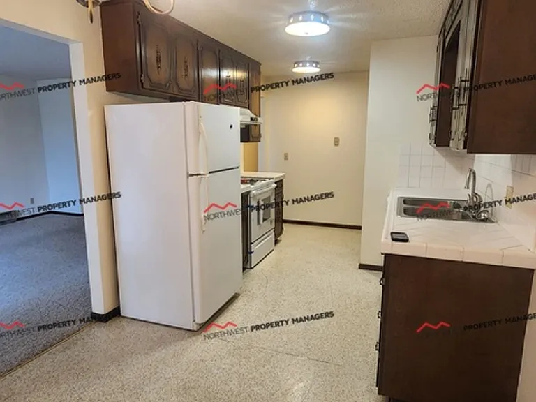 312 E Broadway Ave — Photo 7