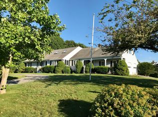 7 Oxford Dr, Cotuit, MA 02635