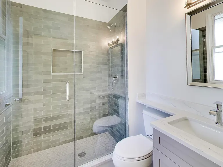 3308 N Racine Ave #2 — Photo 12