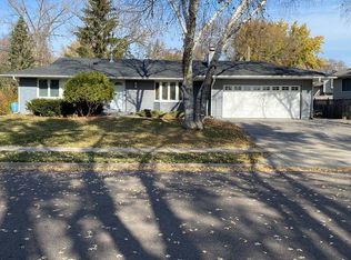 1123 Rome Dr, Apple Valley, MN 55124
