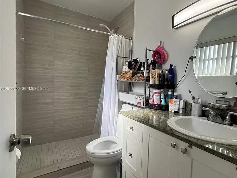 467B E 13th St #467B — Photo 7