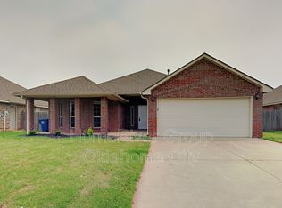 612 S Kaylee Ln, Mustang, OK 73064