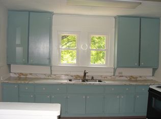 765 Oak Level Rd, Benton, KY 42025