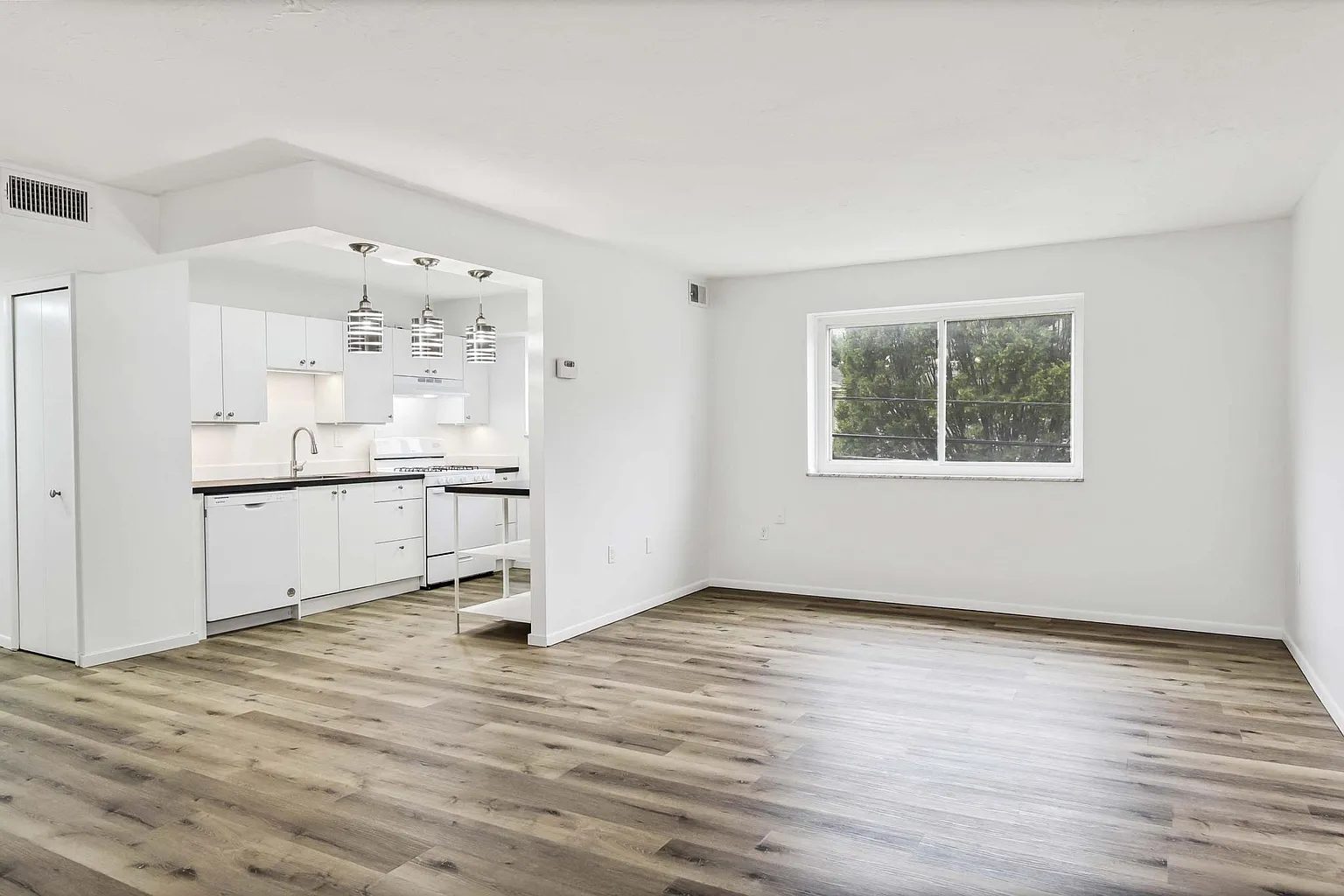 12029 Clifton Blvd photo 1