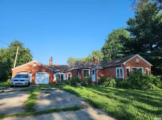 1216 N State St, Lincoln, IL 62656