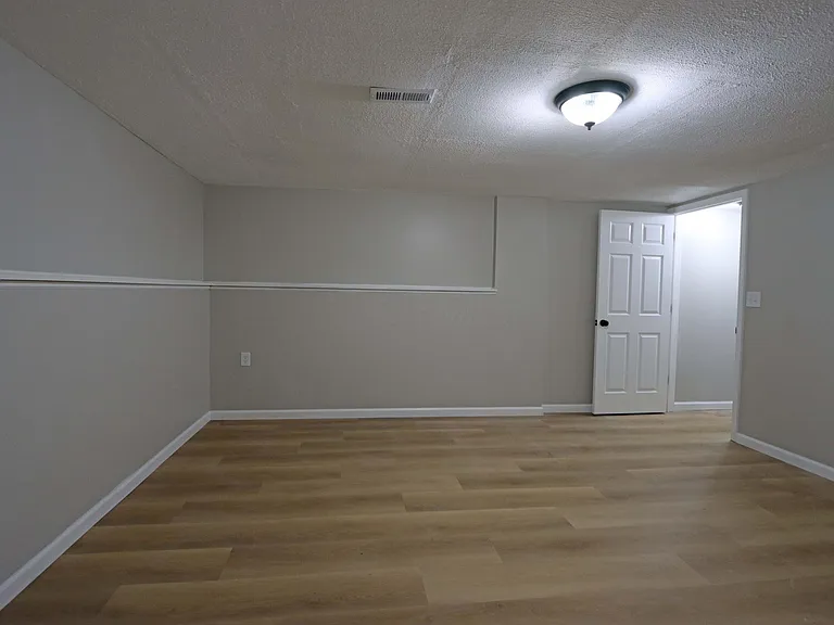 1686 Jupiter Ave — Photo 33