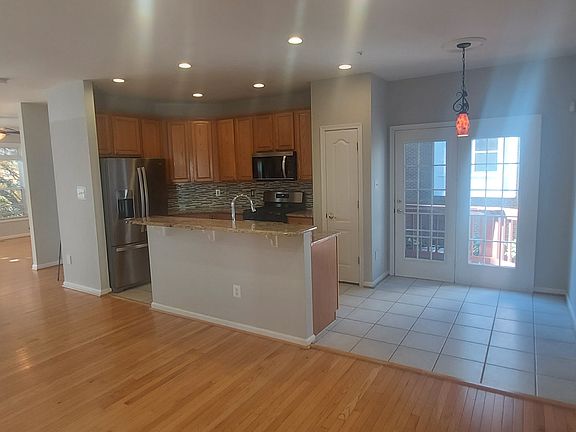 5th image of 10210 Sherman Heights Pl