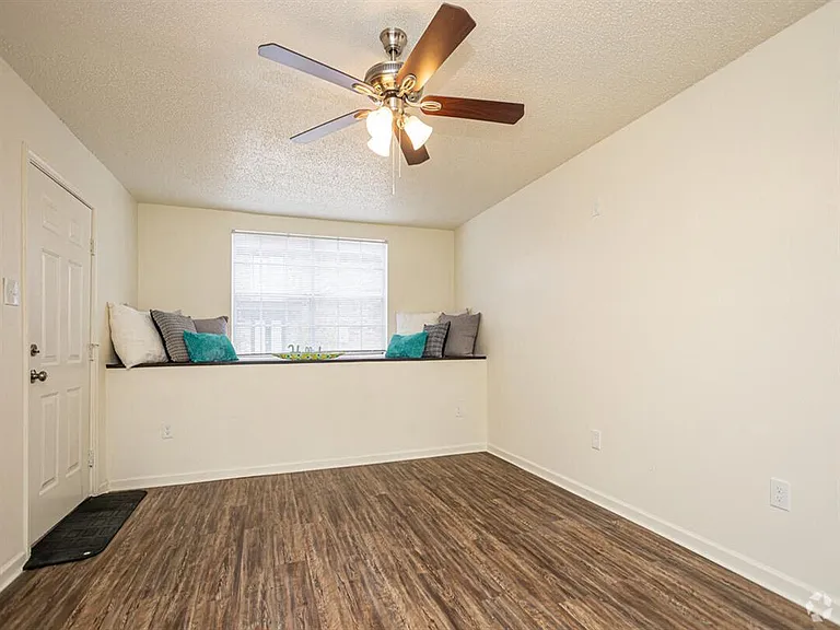Devonshire Apartments — Photo 24