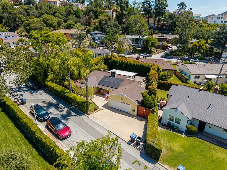 660 Woodbury Rd — Photo 44