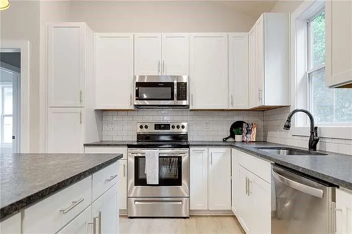 2314 Halifax Ave — Photo 9