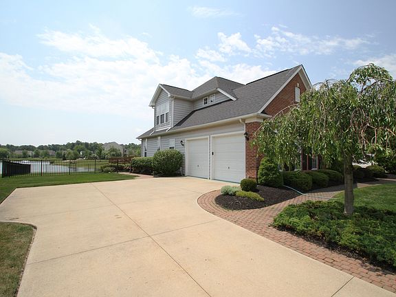 4th image of 33485 Vineyard Park