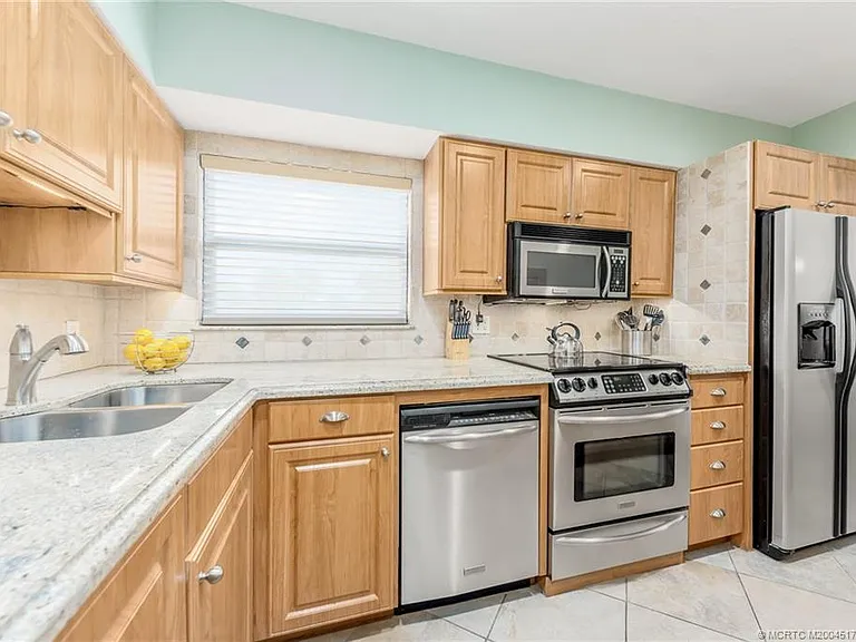3901 SE Saint Lucie Blvd #37 — Photo 7