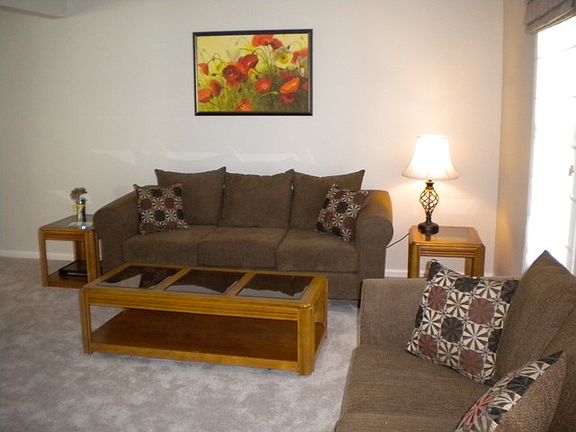 3rd image of 2614 Boxwood Dr