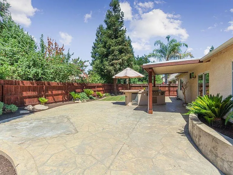 2604 E Christopher Dr — Photo 21