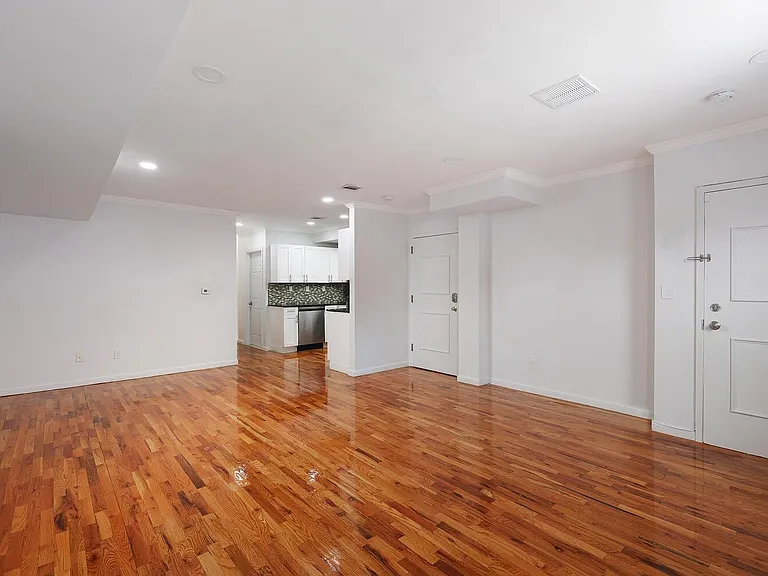 131 Armstrong Ave #1 — Photo 5