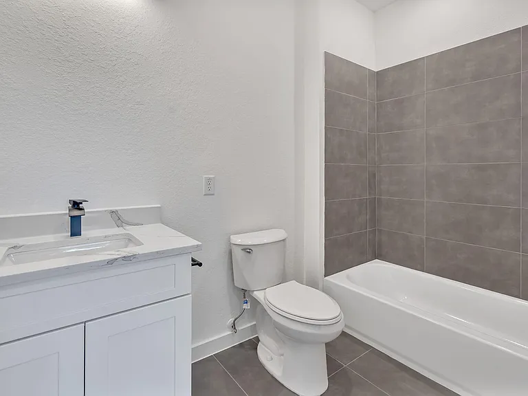 3620 Sauer St #B — Photo 25