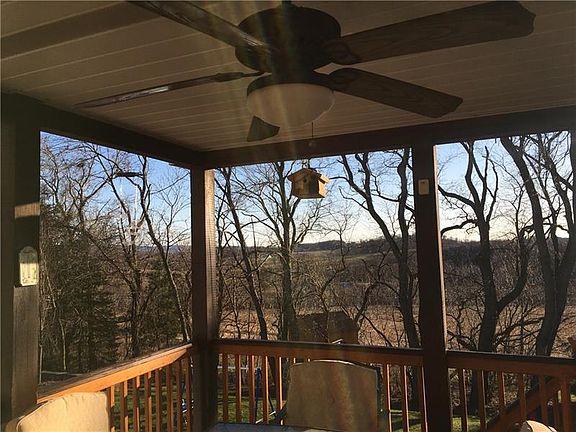 3rd image of 420 S Shenandoah Dr