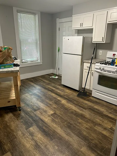 1 bed, 550 sqft, $1,100 — Photo 3
