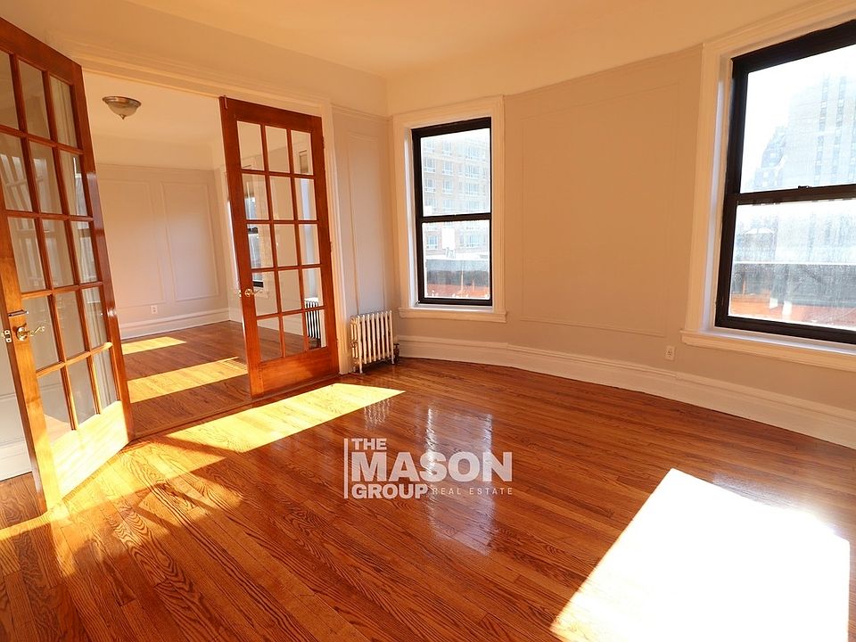 1st image of 1430 3rd Ave #6