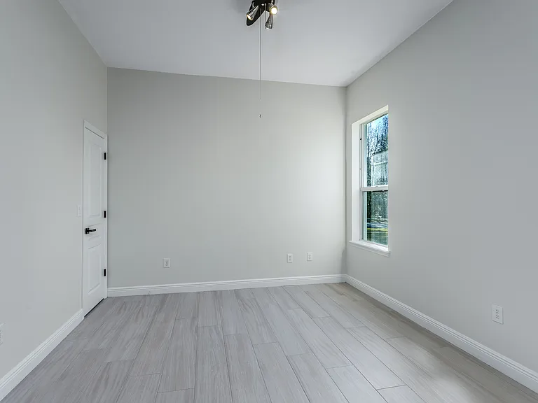 11909 Mandevilla Ct — Photo 14