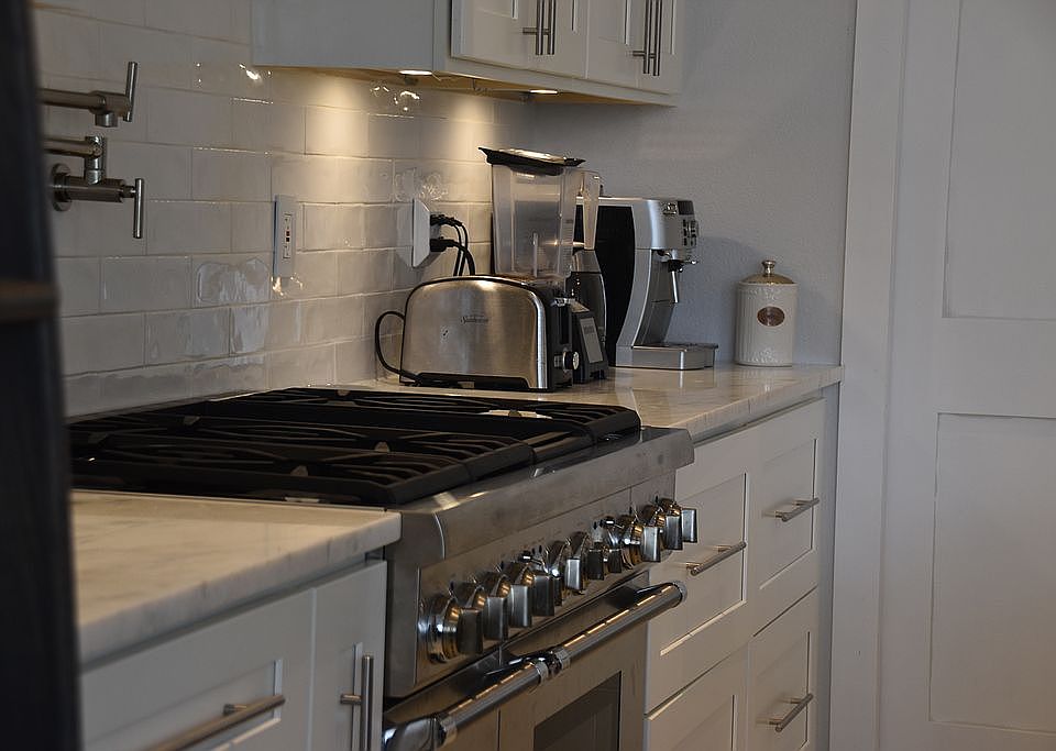 1st image of 302 Nash Ave