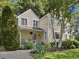 17 Lanes End #17, Natick, MA 01760