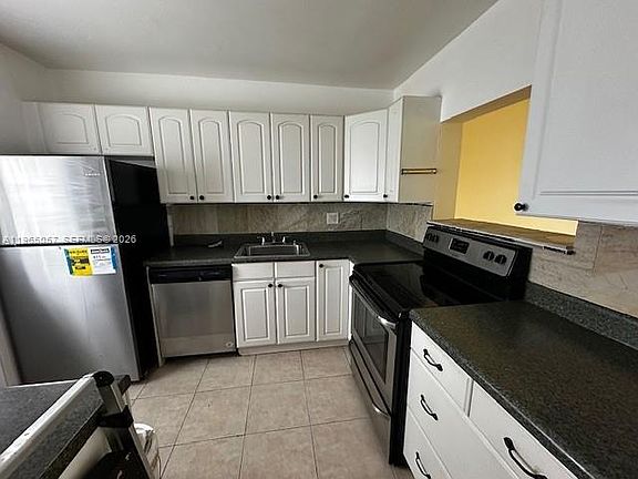 2nd image of 2223 Park Ln APT 304