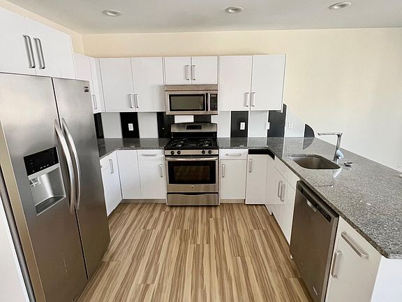 2nd image of 812 N 48th St #47