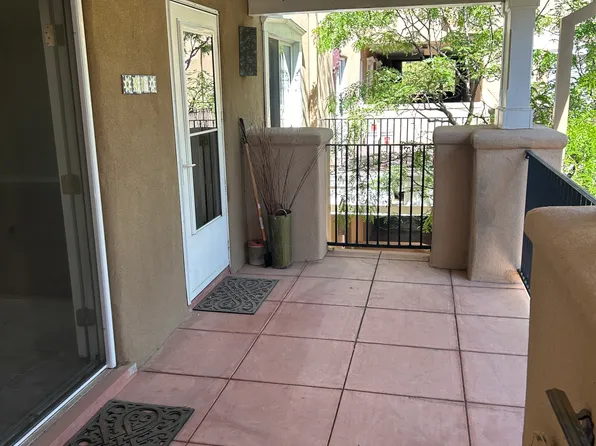663 Bishops Lodge Rd, Santa Fe, NM 87501