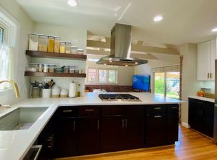 8000 New Market Rd, Alexandria, VA 22308