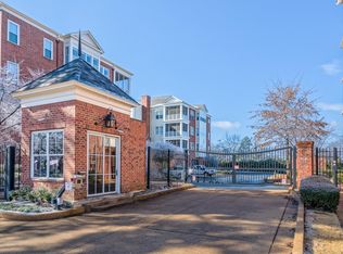 591 Lexington Club Ct APT 302, Memphis, TN 38117