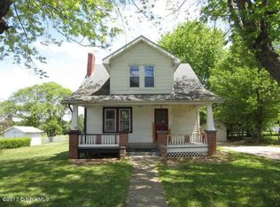 610 S Franklin St, Christiansburg, VA 24073
