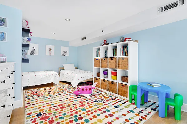 Sold by Bond New York | media 6