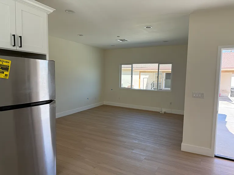 825 Euclid Ave #B — Photo 9