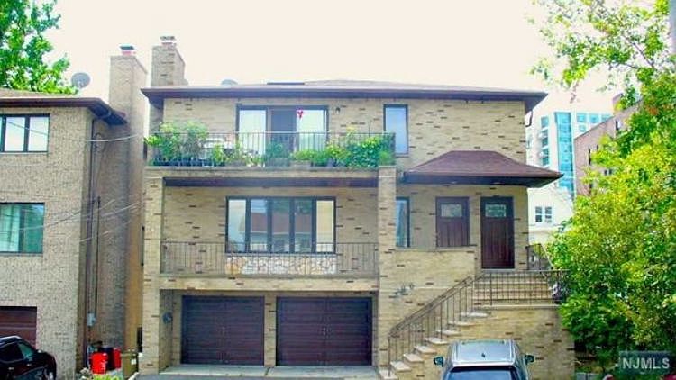 1st image of 286 Franklin Ave #1S