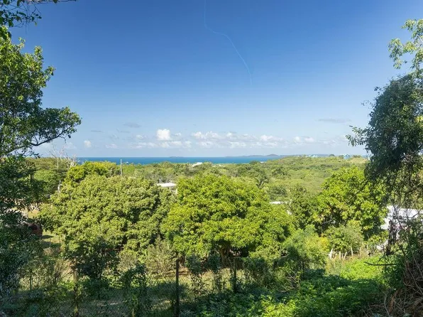109 Santa Maria, Vieques, PR 00765