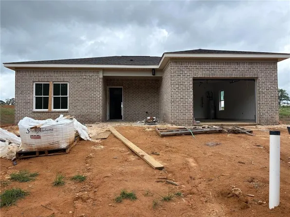 7213 King Rd, Valley, AL 36854