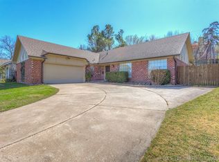 7634 E 58th Pl, Tulsa, OK 74145