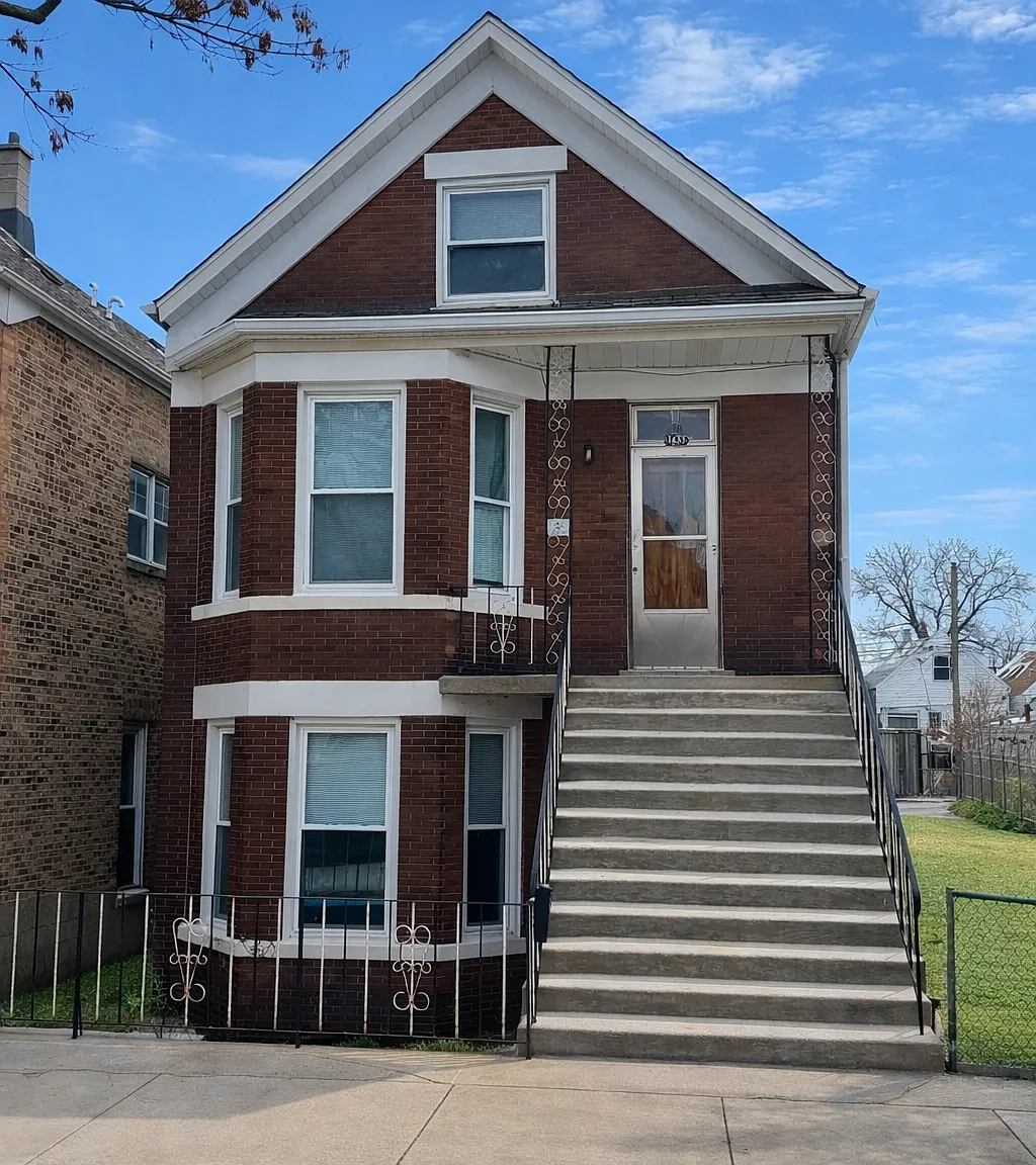 3 bed, 1300 sqft, $2,000 — Photo 1