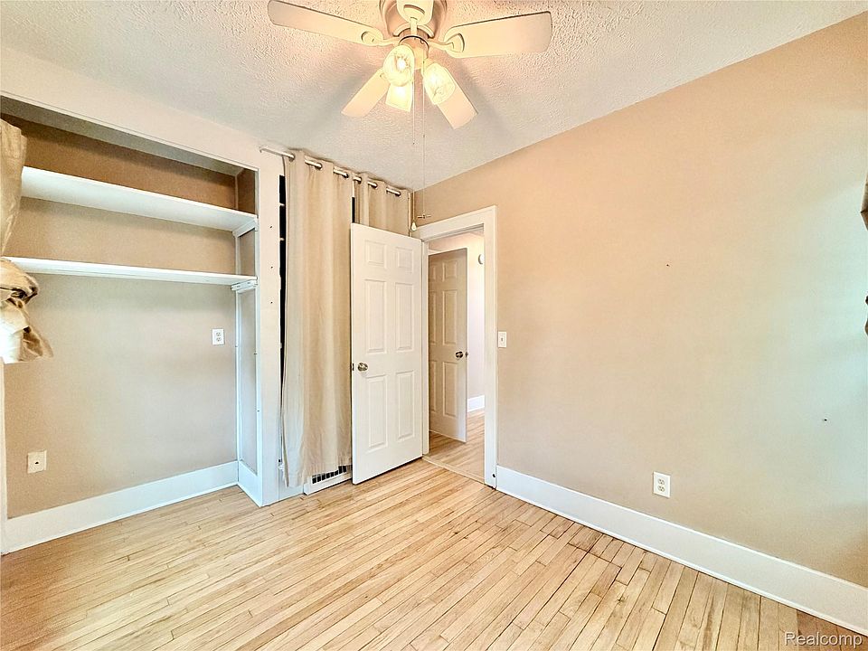 1331 W South Blvd, photo 12