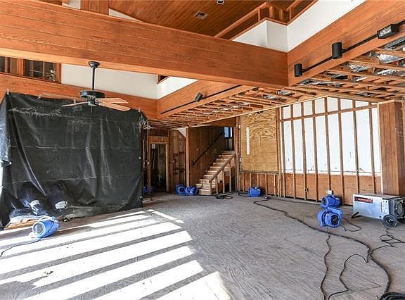 4th image of 5004 Fernwood Dr