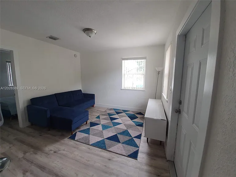 2392 NW 9th St #2392 — Photo 5