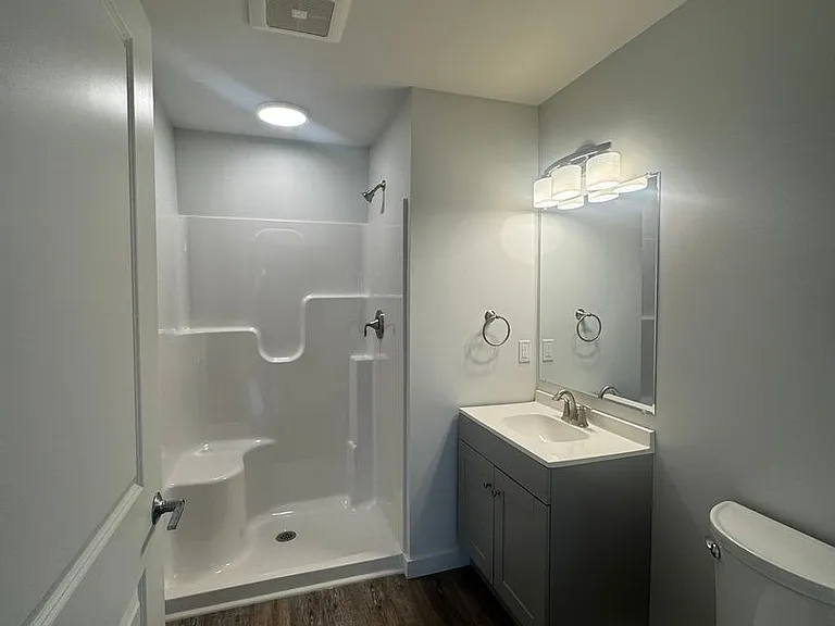 4 Gordon Ln — Photo 24